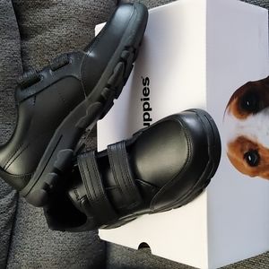 Hush Puppies Size 5 Boy's Black Velcro